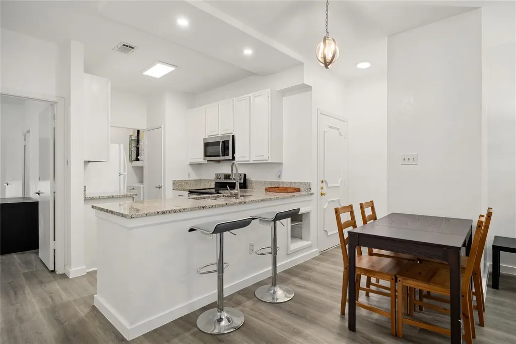 806 W 24th Street Austin TX 78705