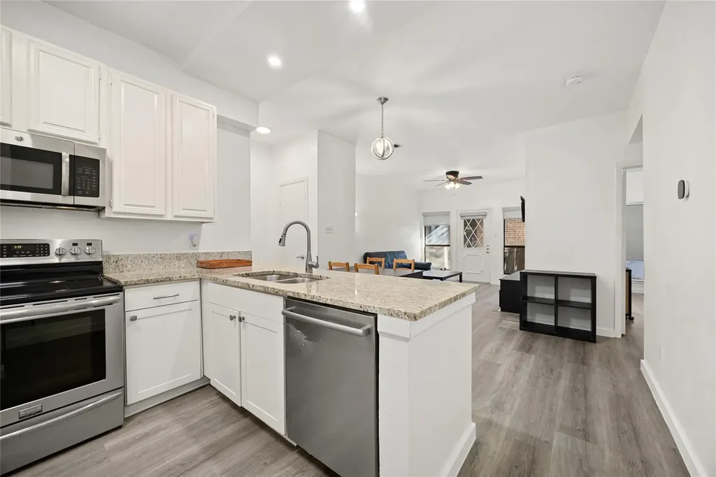806 W 24th Street Austin TX 78705