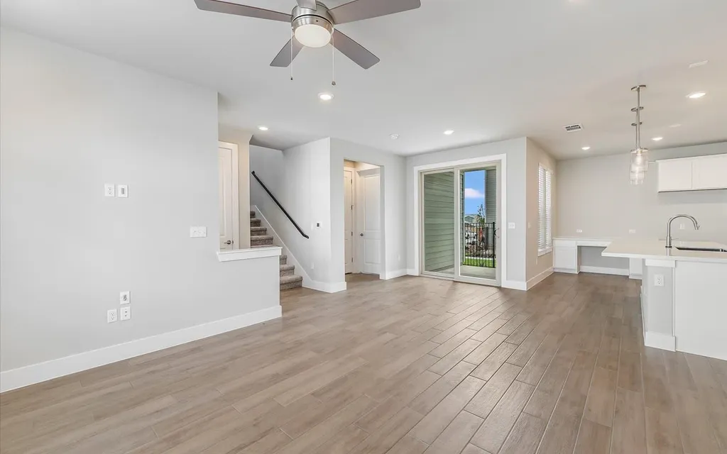 8822 Marmoset Way Austin TX 78744