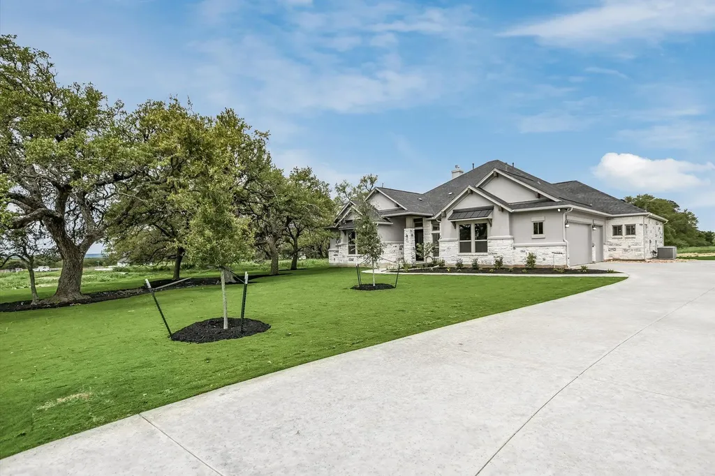 3109 Honeywood Drive Leander TX 78641