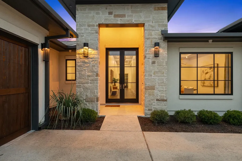 8312 Carranzo Drive Austin TX 78735