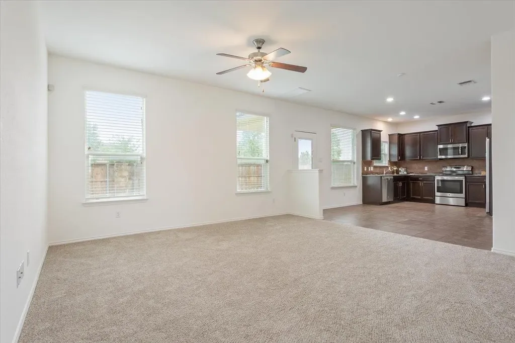 240 Foster Lane Jarrell TX 76537