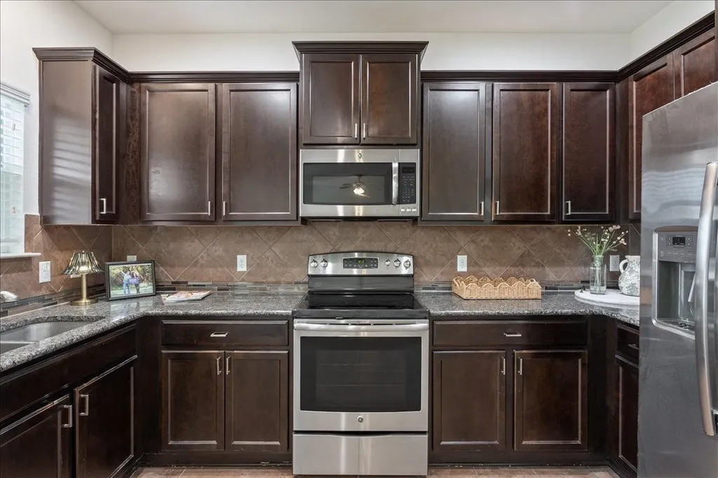 240 Foster Lane Jarrell TX 76537