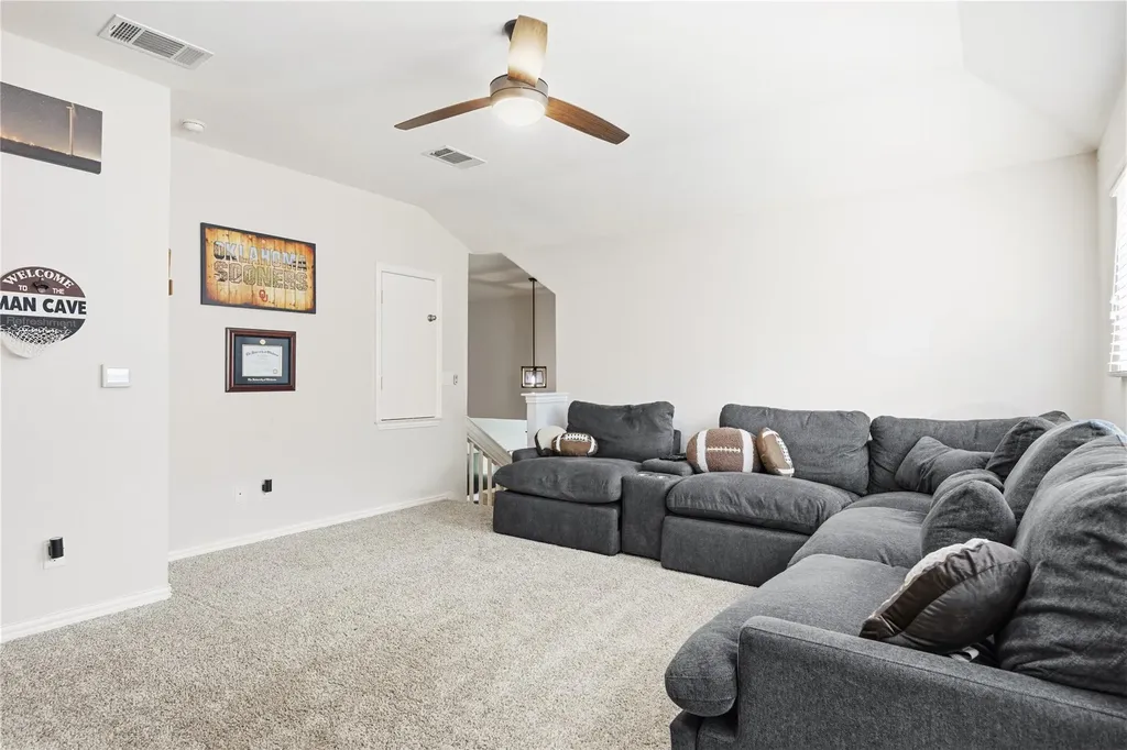 486 Pond View Pass Buda TX 78610