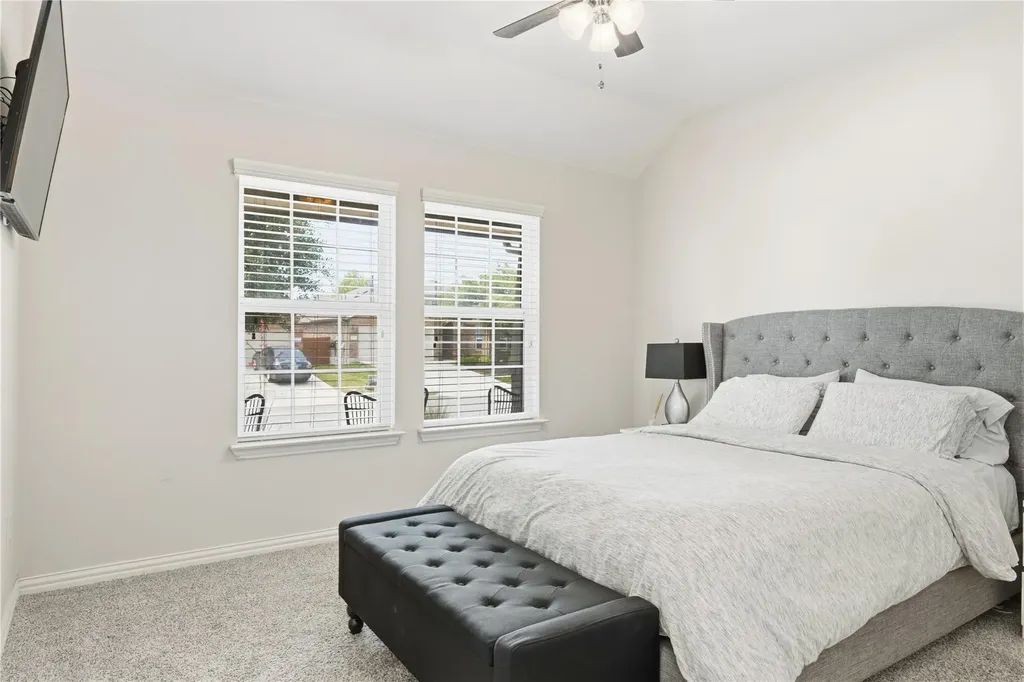 486 Pond View Pass Buda TX 78610