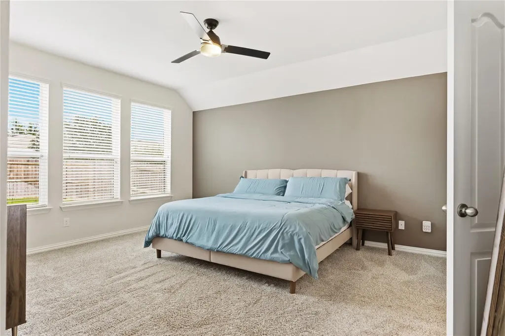 486 Pond View Pass Buda TX 78610