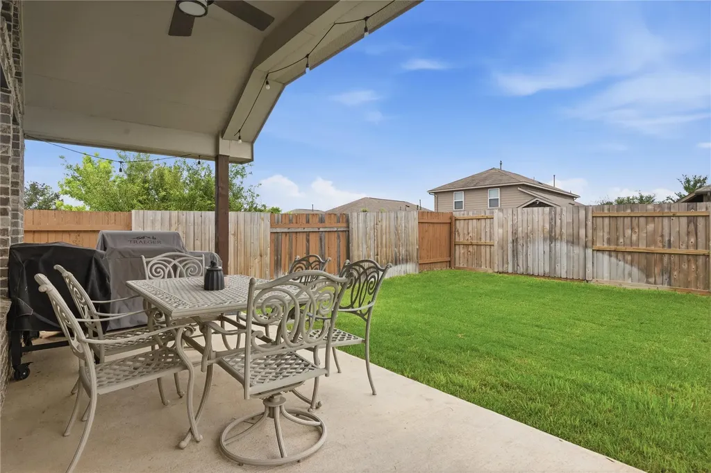 486 Pond View Pass Buda TX 78610