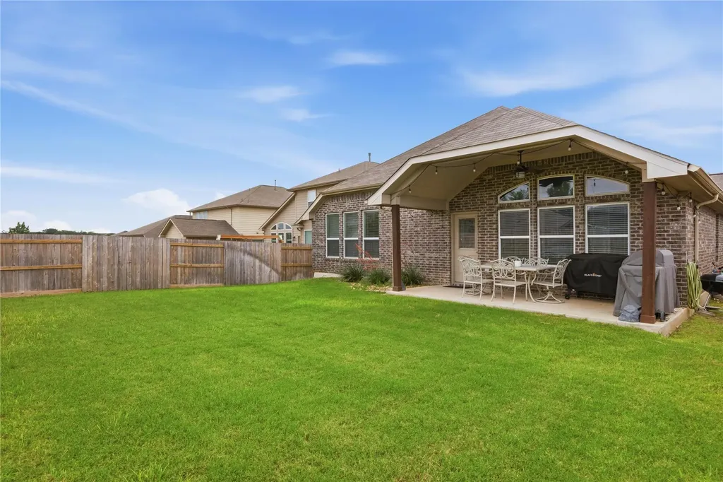 486 Pond View Pass Buda TX 78610