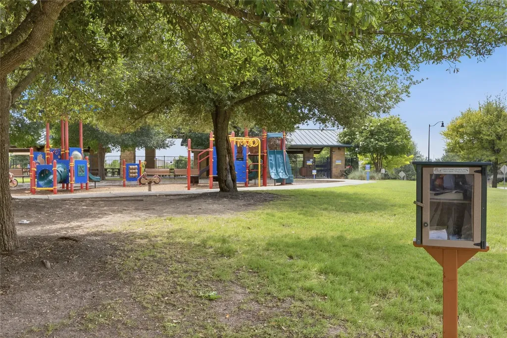 486 Pond View Pass Buda TX 78610