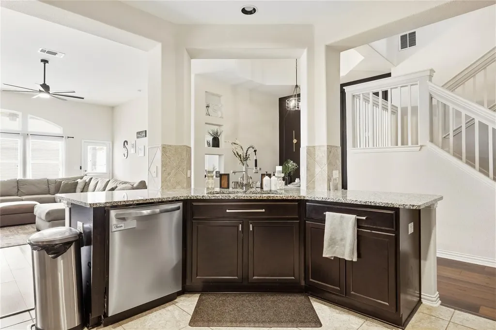 486 Pond View Pass Buda TX 78610