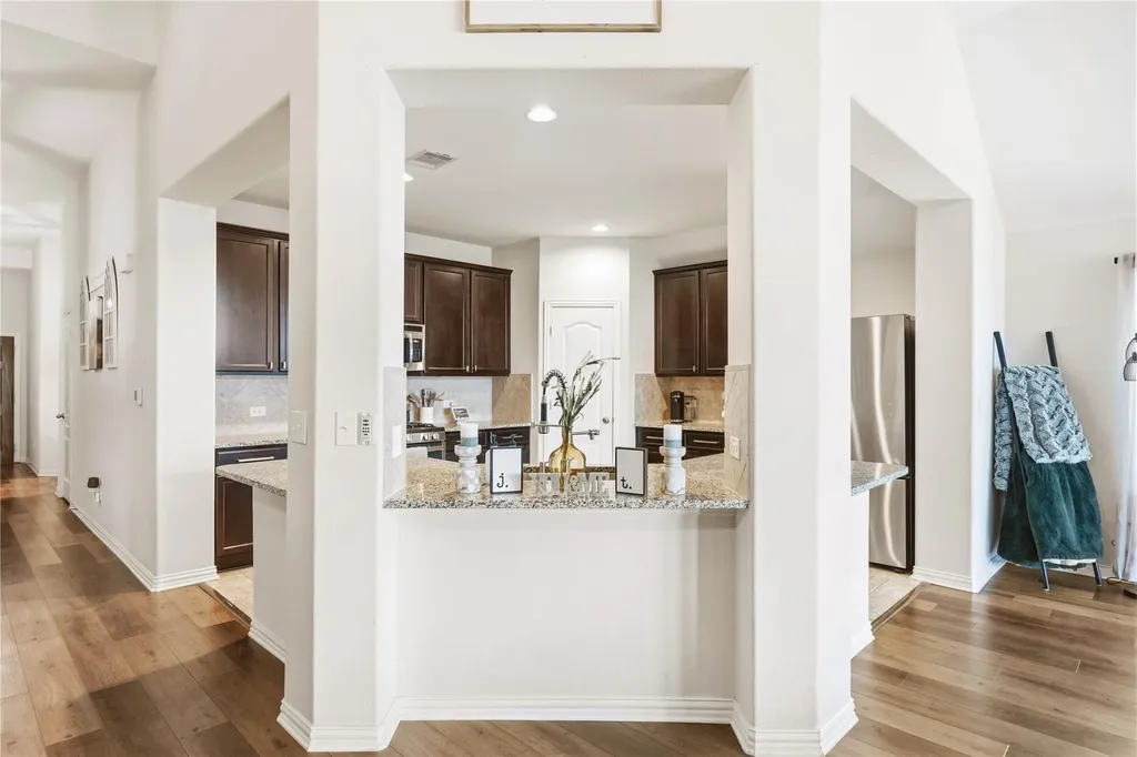 486 Pond View Pass Buda TX 78610