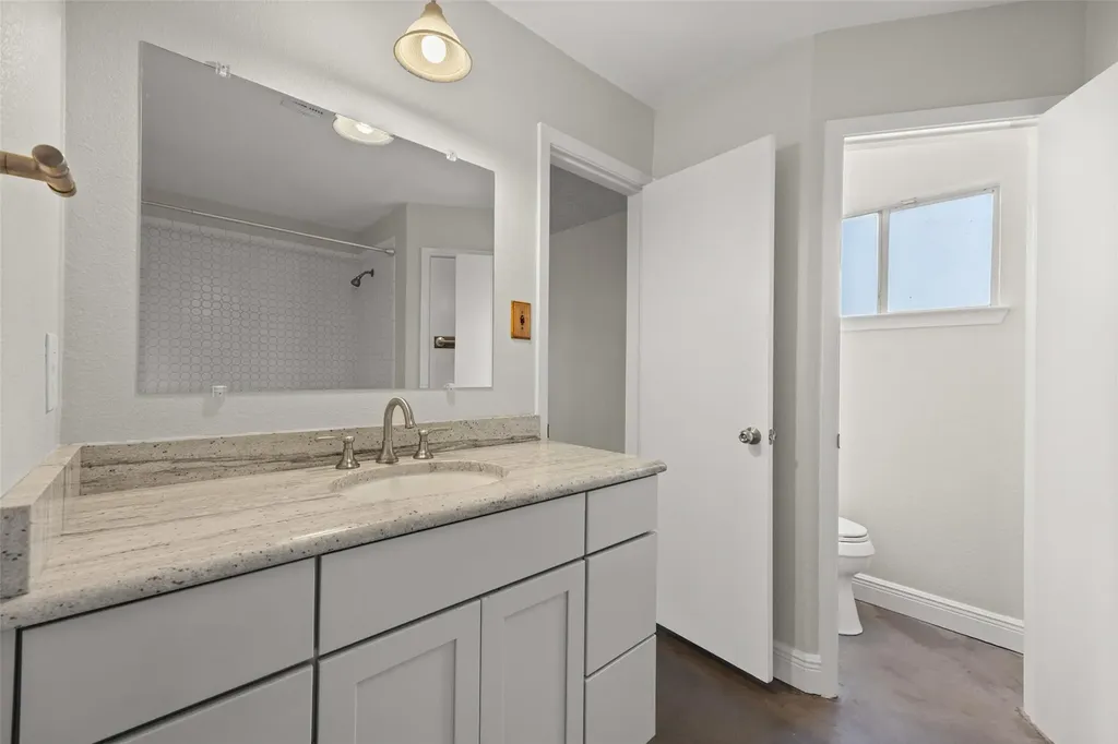 7502 Chelmsford Drive Austin TX 78736