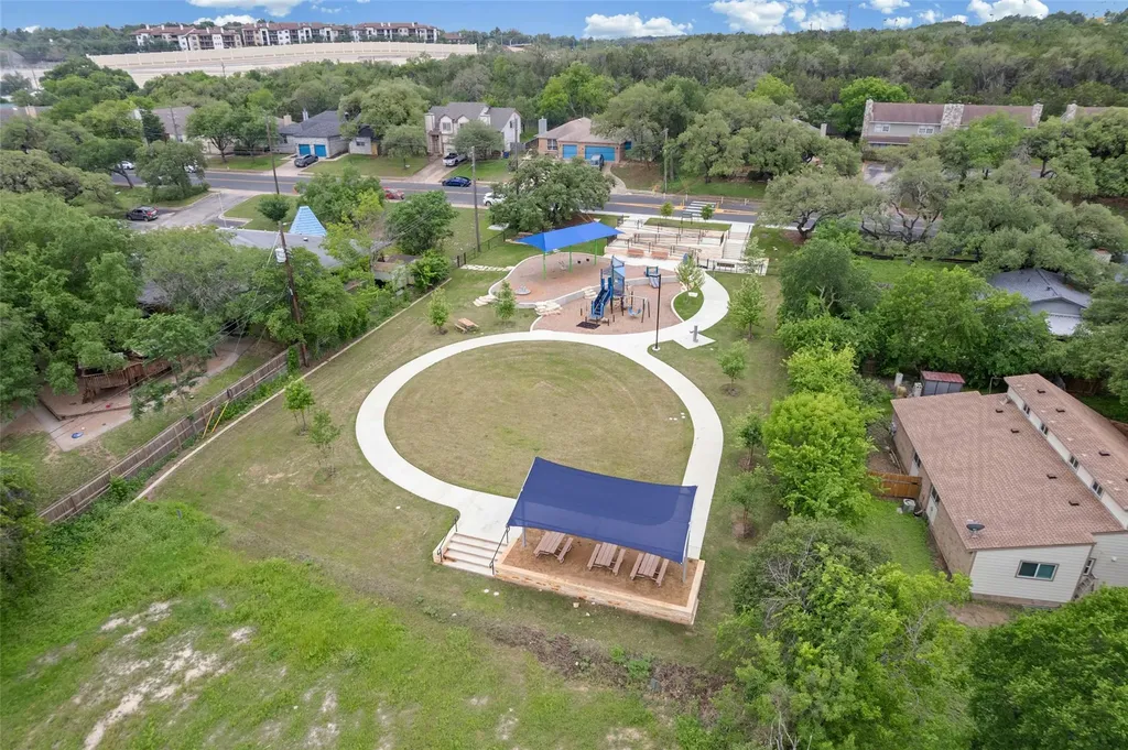 7502 Chelmsford Drive Austin TX 78736