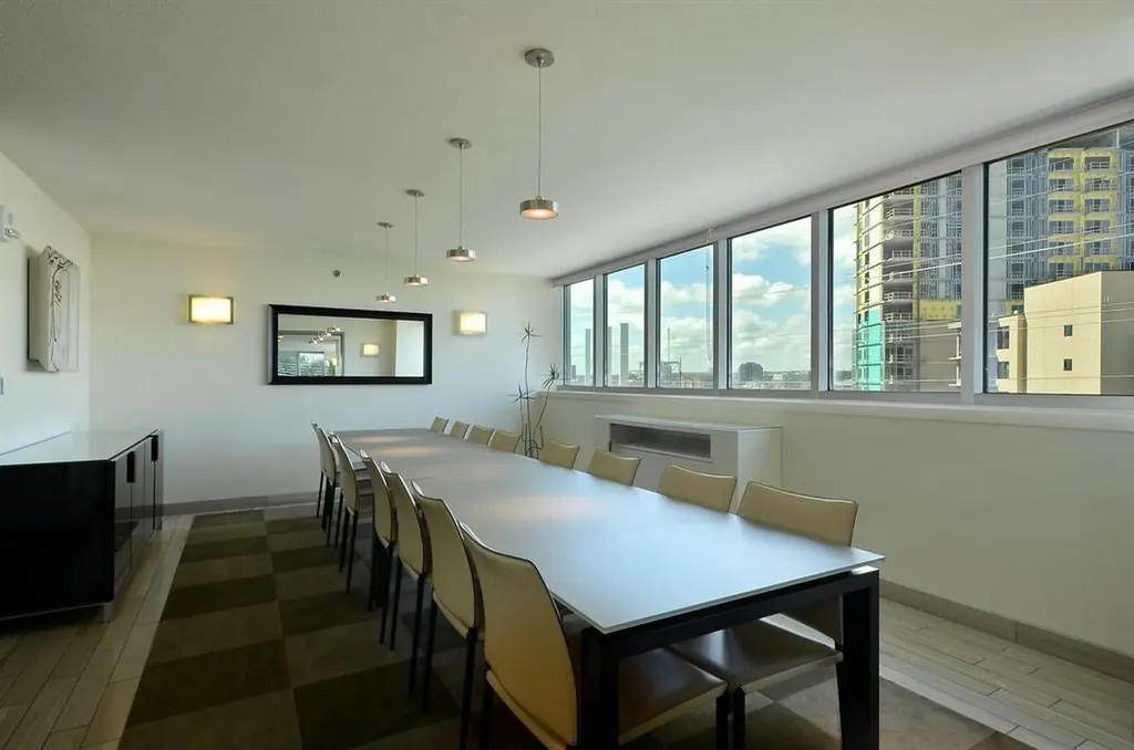 300 Bowie Street Austin TX 78703