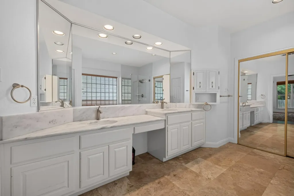 7804 Blue Lilly Drive Austin TX 78759