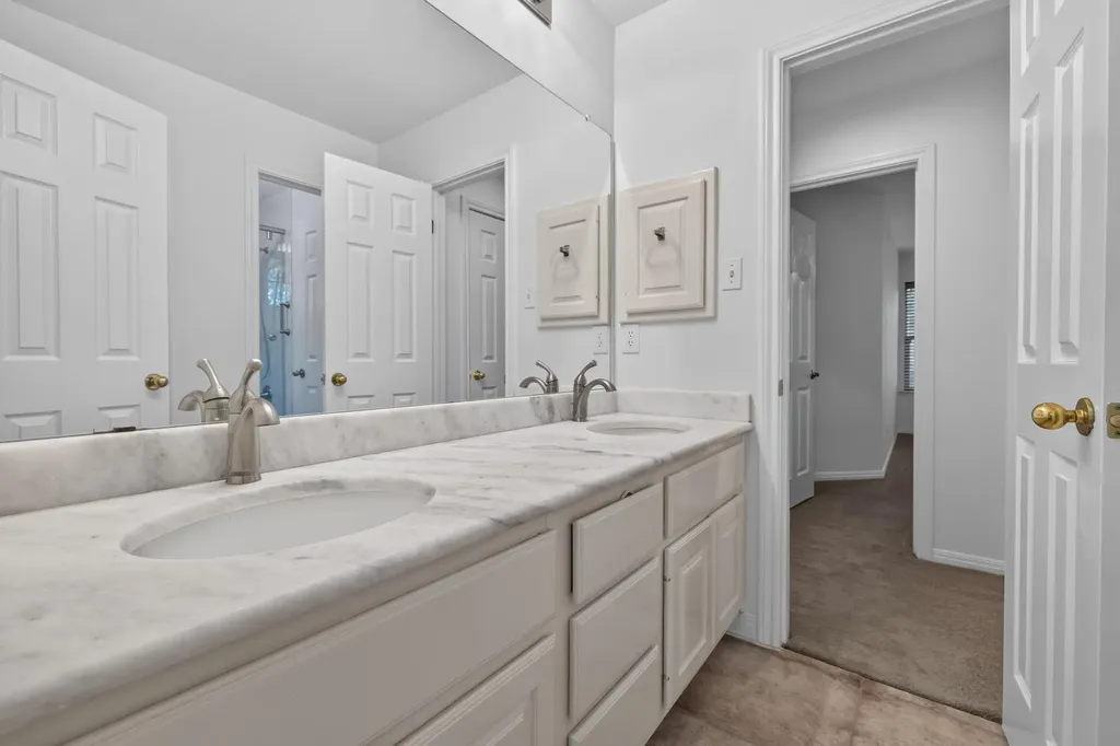 7804 Blue Lilly Drive Austin TX 78759