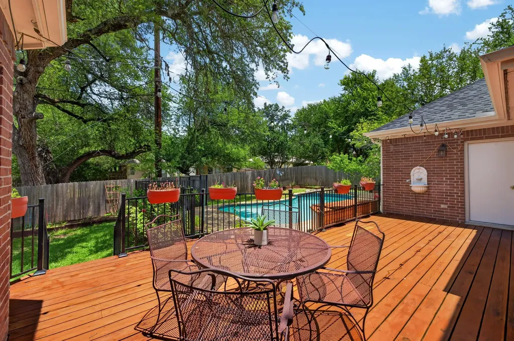 7804 Blue Lilly Drive Austin TX 78759