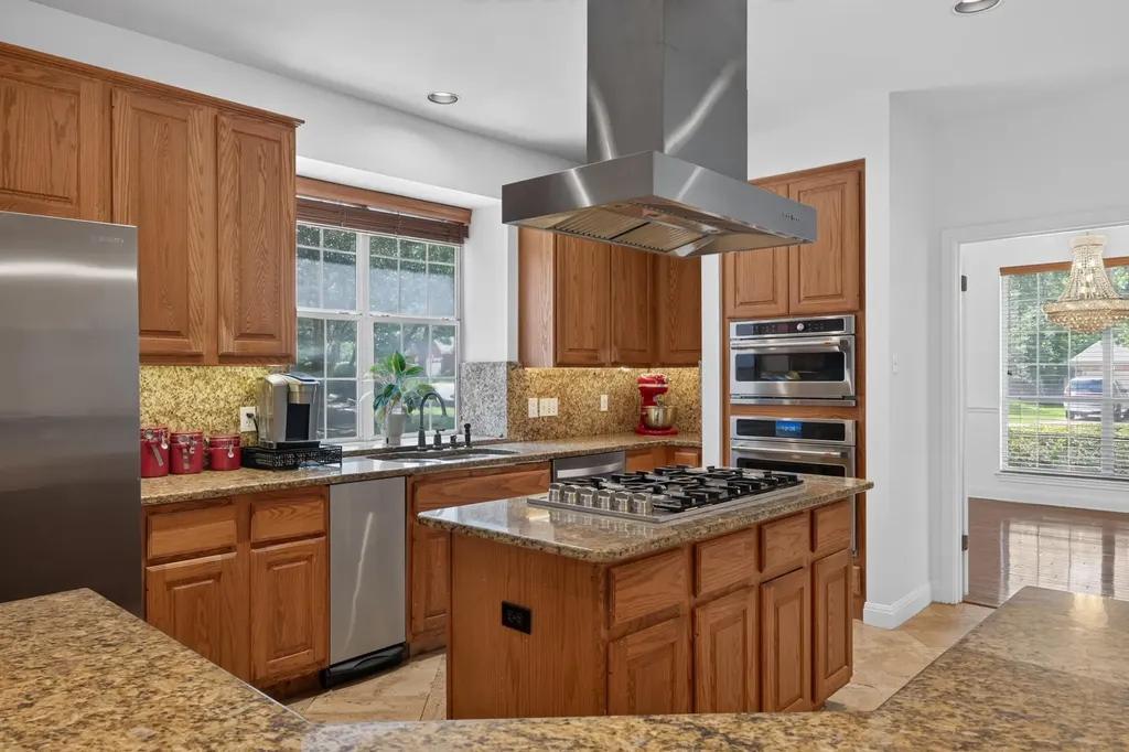 7804 Blue Lilly Drive Austin TX 78759