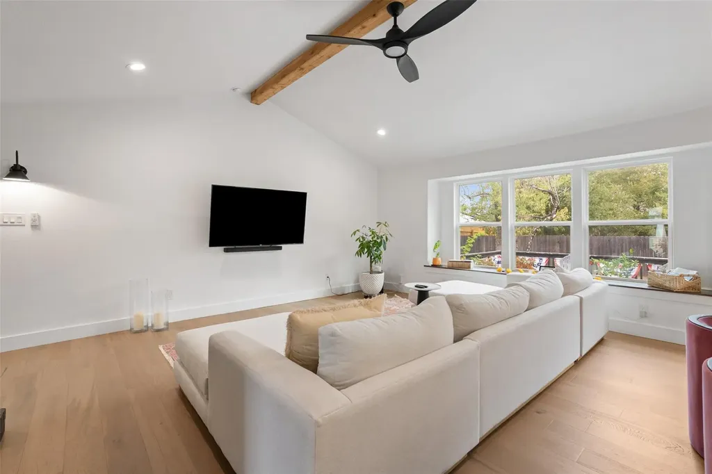 3808 Leafield Drive Austin TX 78749