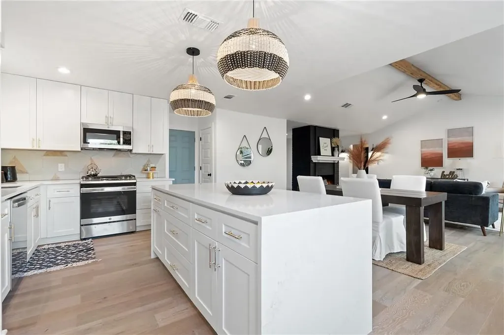3808 Leafield Drive Austin TX 78749