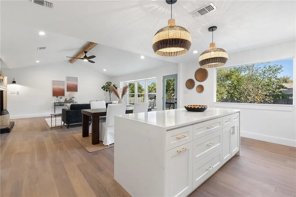 3808 Leafield Drive Austin TX 78749