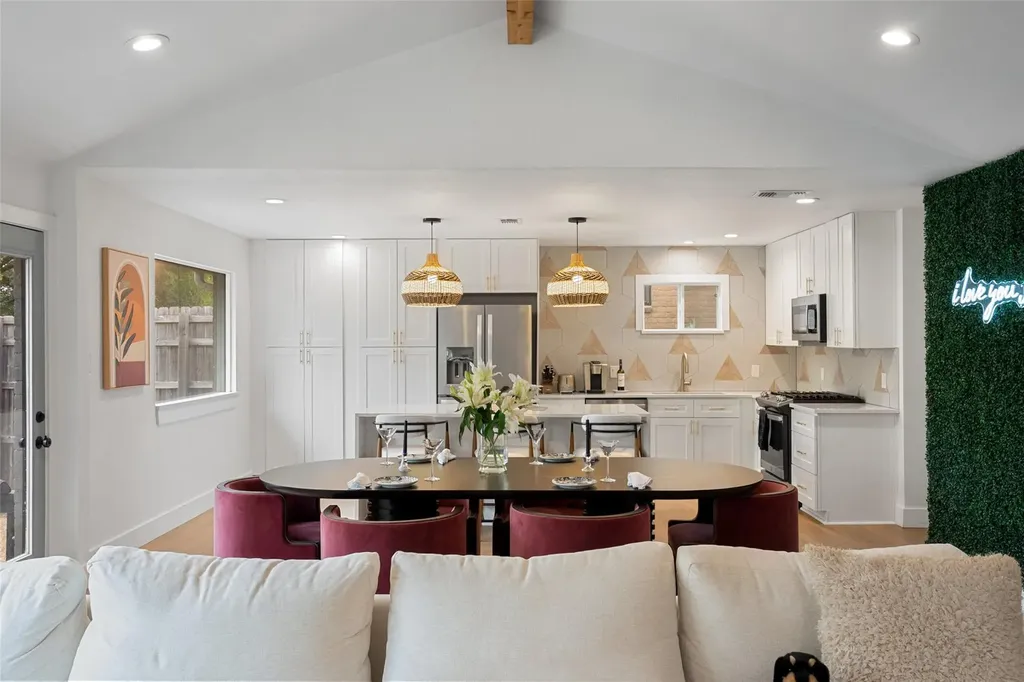 3808 Leafield Drive Austin TX 78749