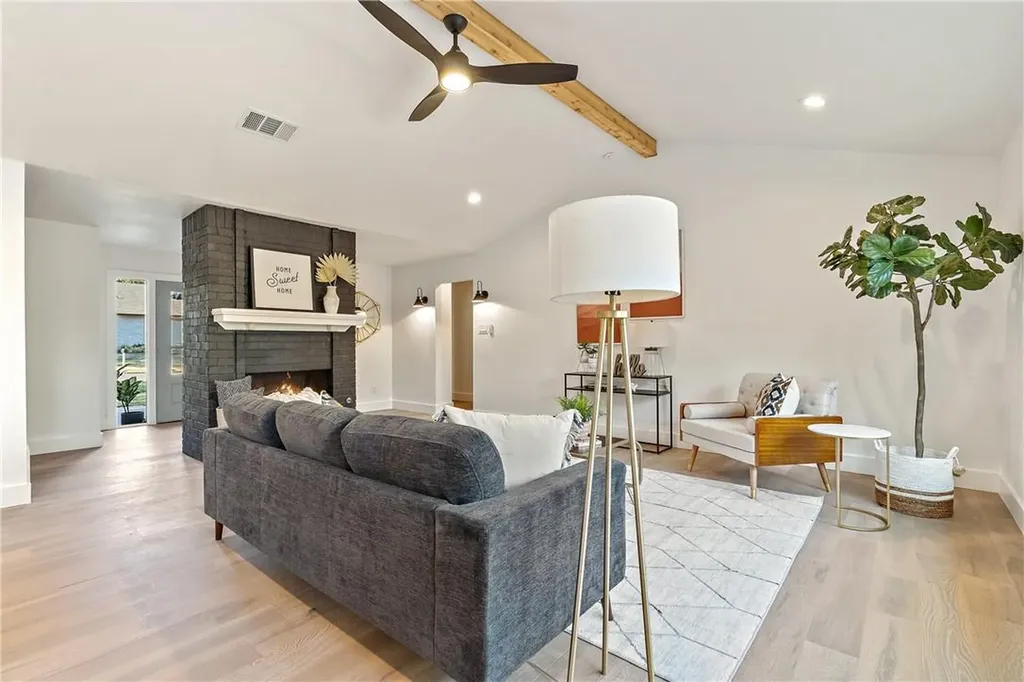 3808 Leafield Drive Austin TX 78749