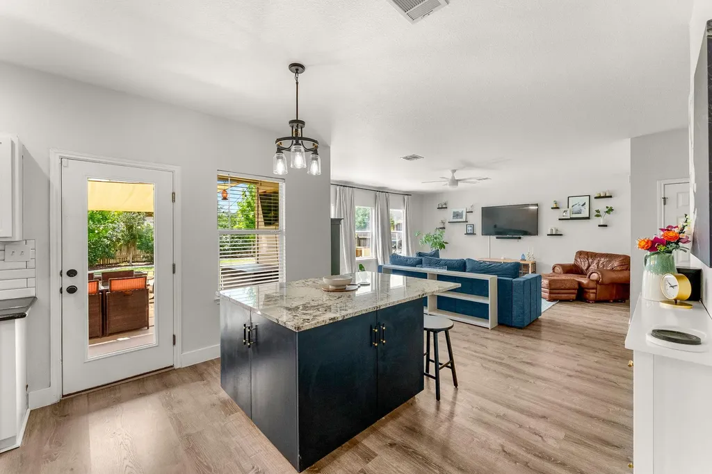 110 Stone Crest Boulevard Buda TX 78610