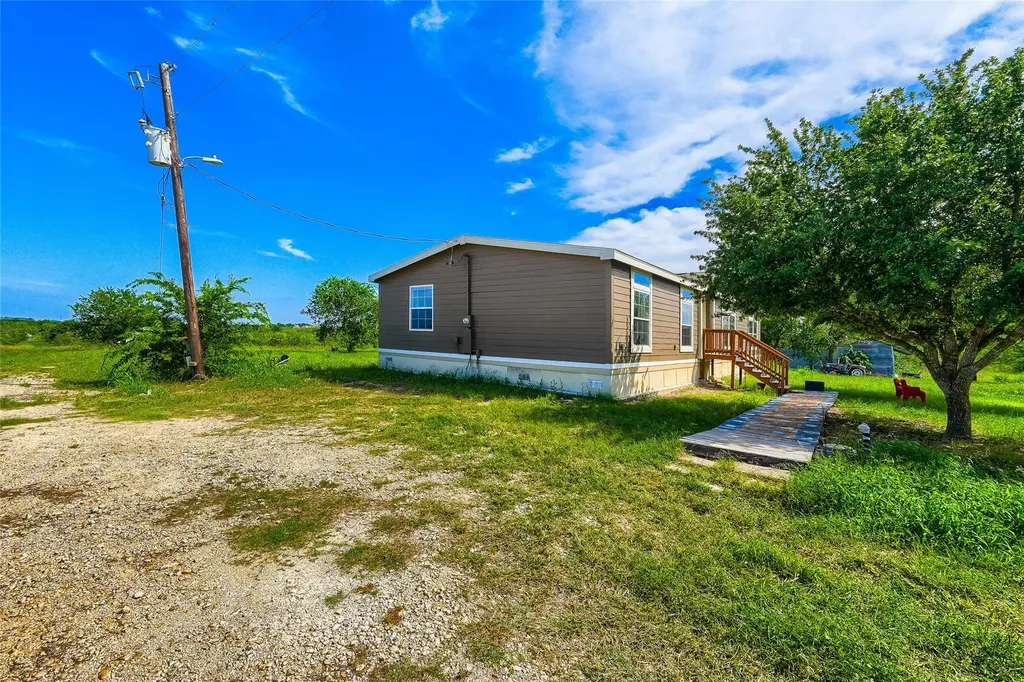 401 Graef Road Kyle TX 78640