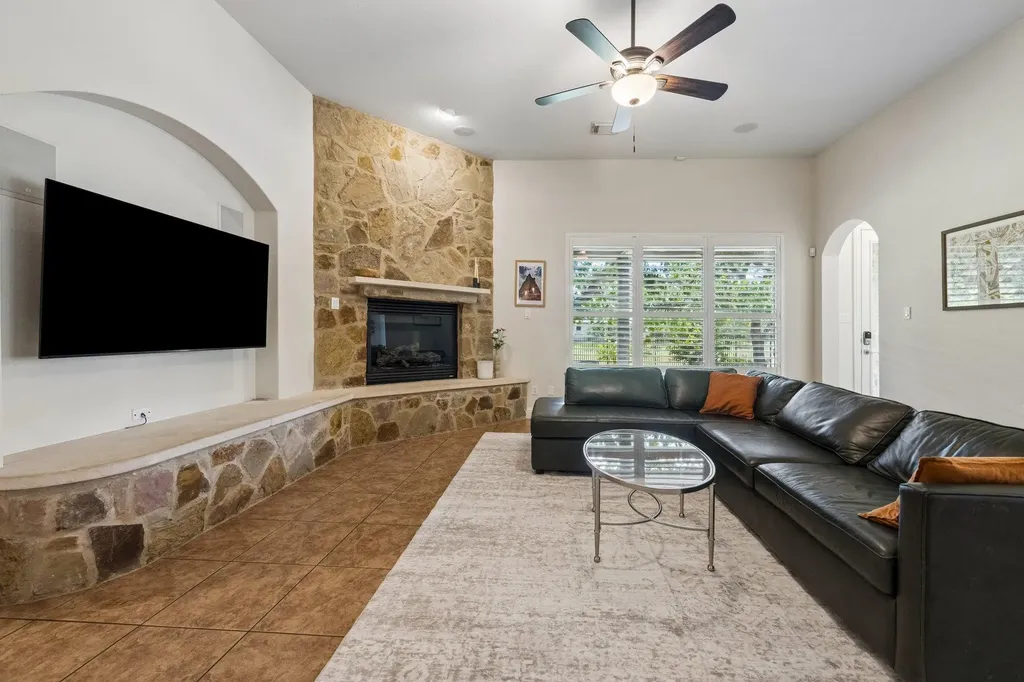 10617 Camillia Blossom Lane Austin TX 78748
