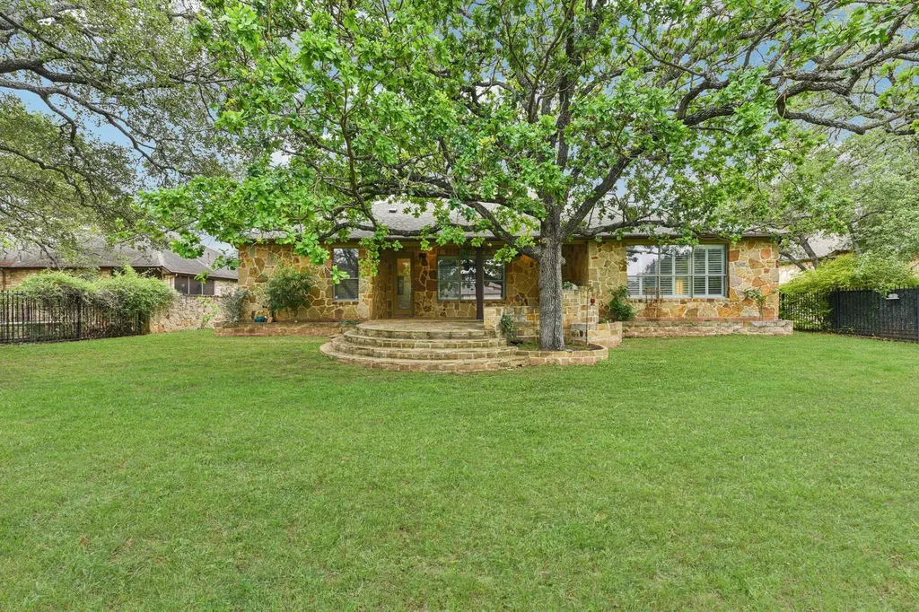 10617 Camillia Blossom Lane Austin TX 78748