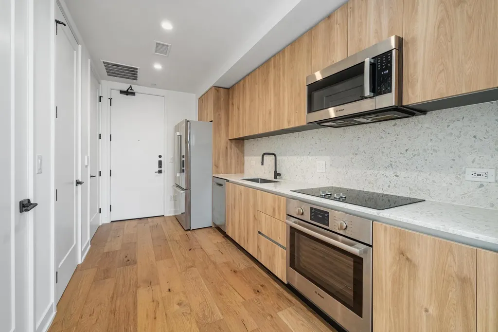 84 East Avenue Austin TX 78701