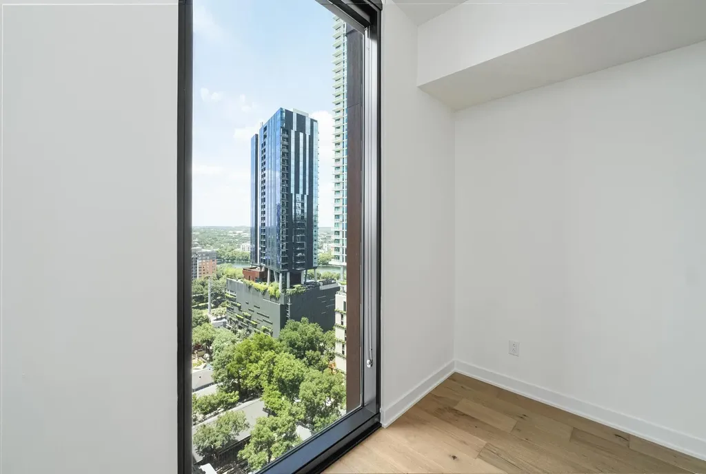 84 East Avenue Austin TX 78701