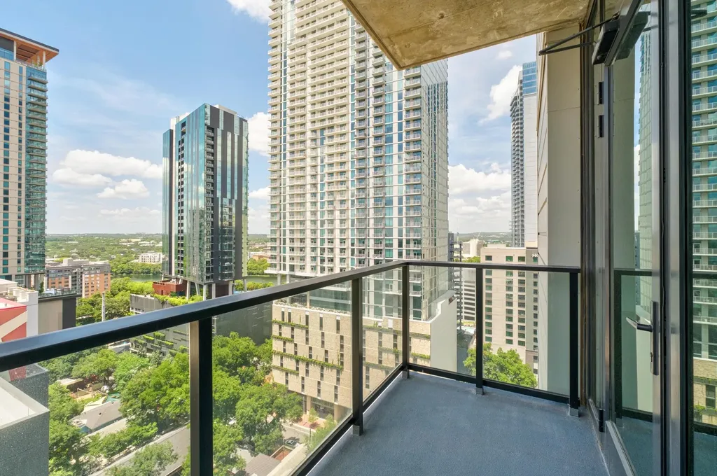 84 East Avenue Austin TX 78701