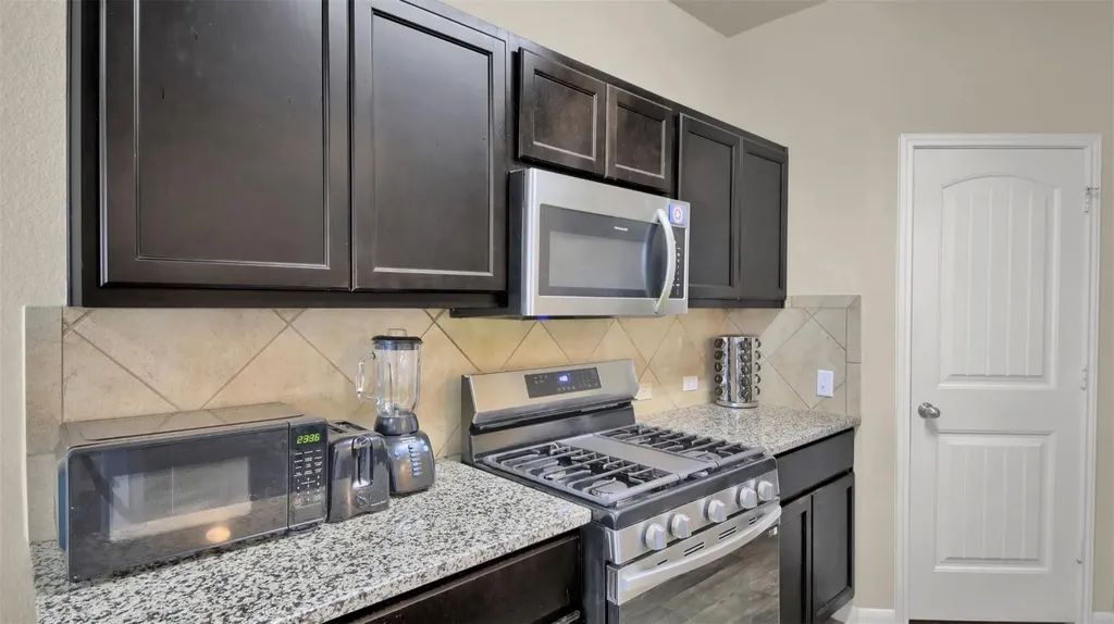 141 Hess Drive Kyle TX 78640
