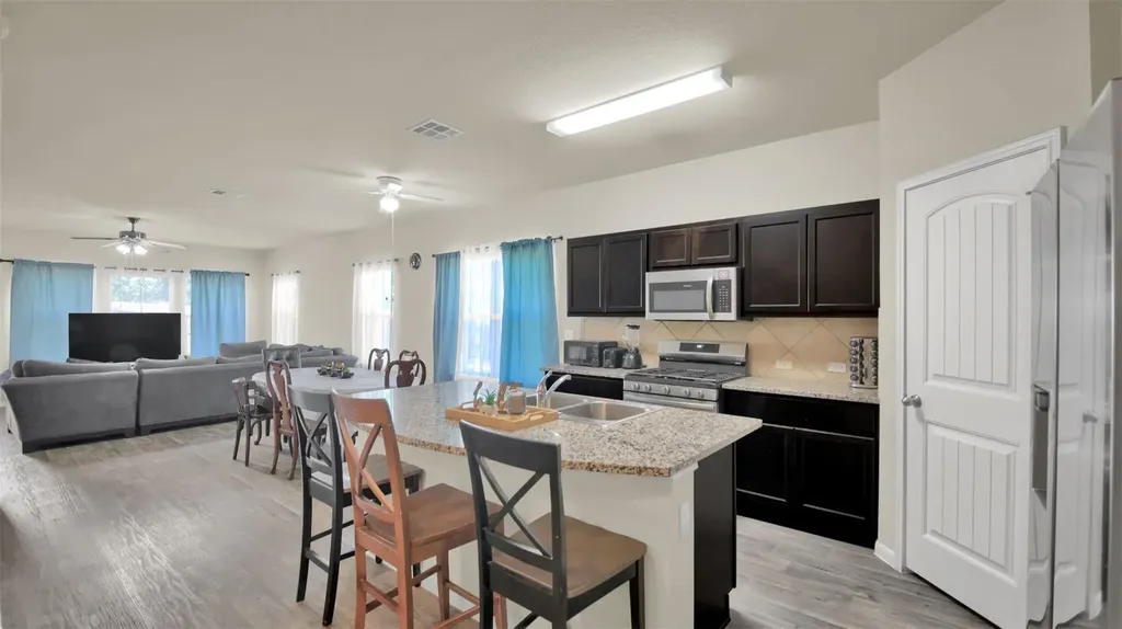 141 Hess Drive Kyle TX 78640