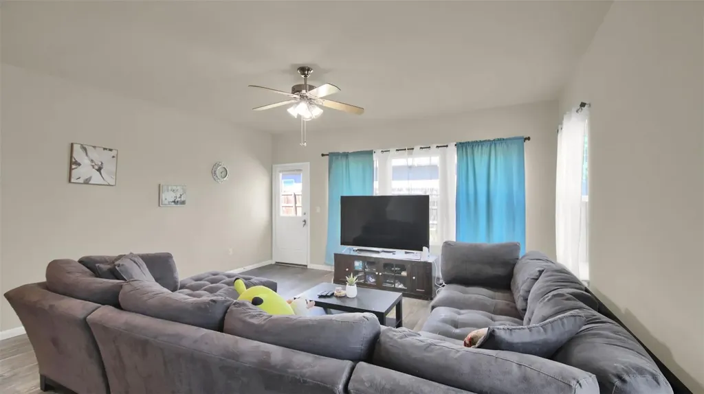 141 Hess Drive Kyle TX 78640