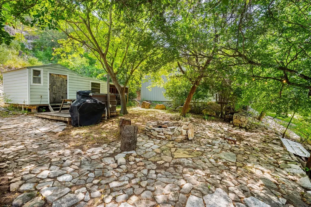 770 N River Road Lampasas TX 76550