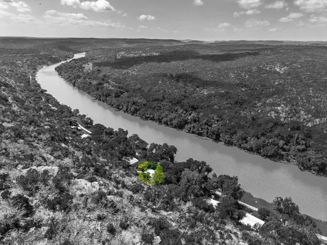 770 N River Road Lampasas TX 76550