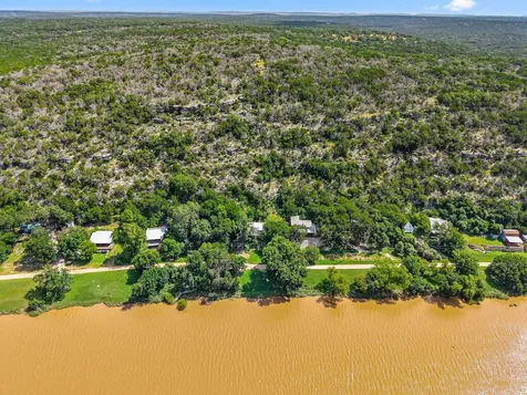 770 N River Road Lampasas TX 76550