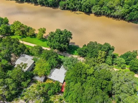 770 N River Road Lampasas TX 76550