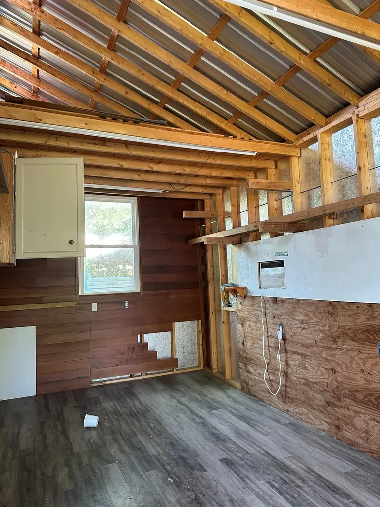 3303 Thompson Street Austin TX 78702