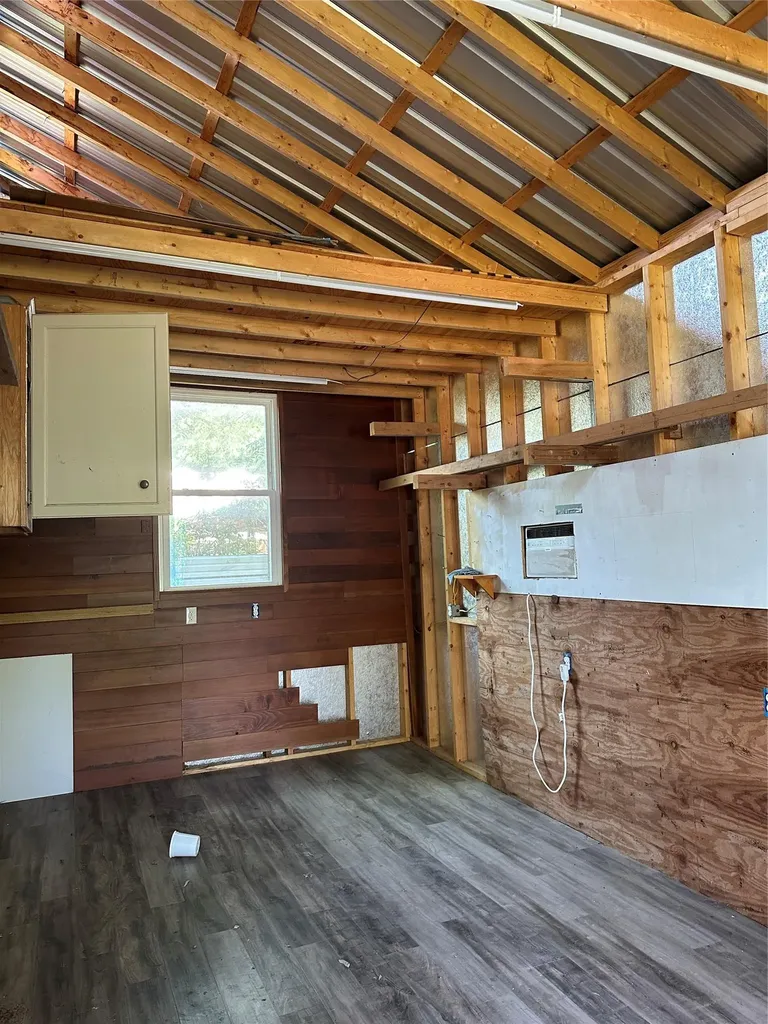 3303 Thompson Street Austin TX 78702