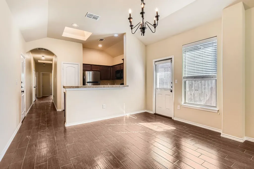 107 Creekside Villa Drive Kyle TX 78640