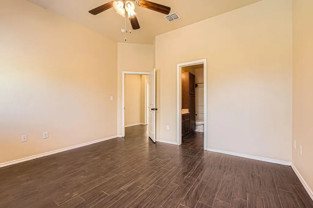 107 Creekside Villa Drive Kyle TX 78640