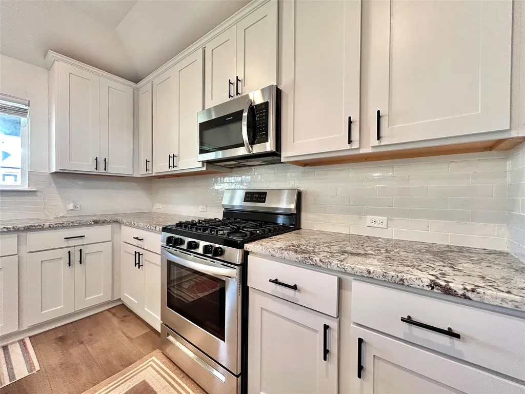 1357 Kneehigh Lane Georgetown TX 78633