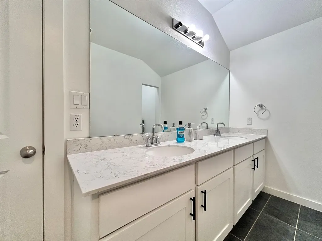 1357 Kneehigh Lane Georgetown TX 78633