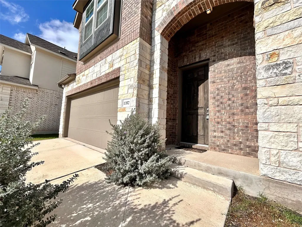 1357 Kneehigh Lane Georgetown TX 78633