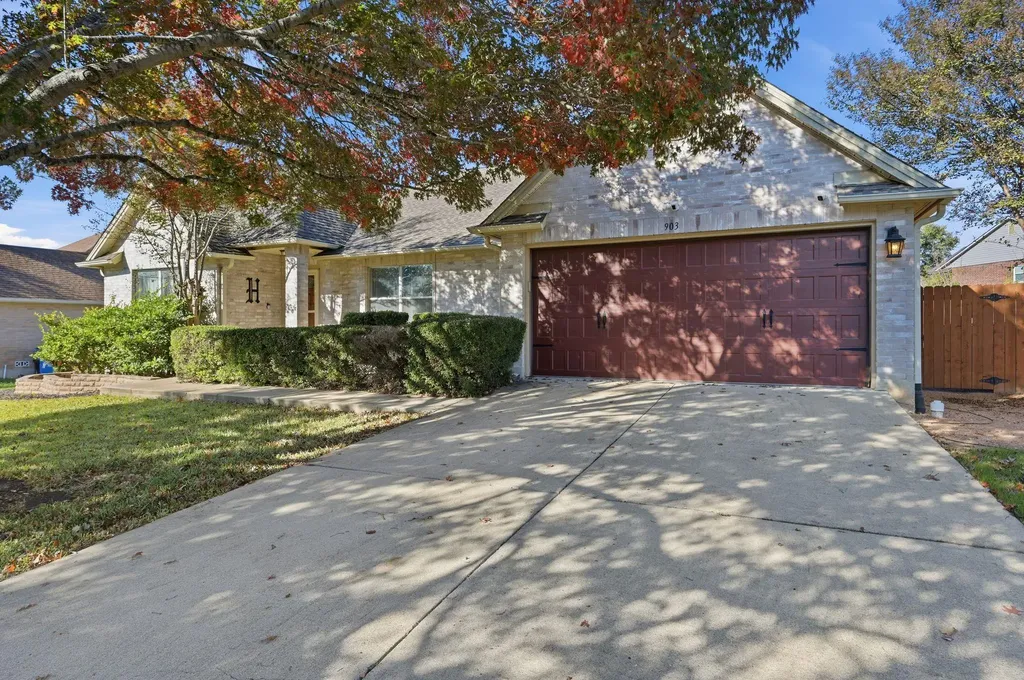 903 E Olympic Drive Pflugerville TX 78660