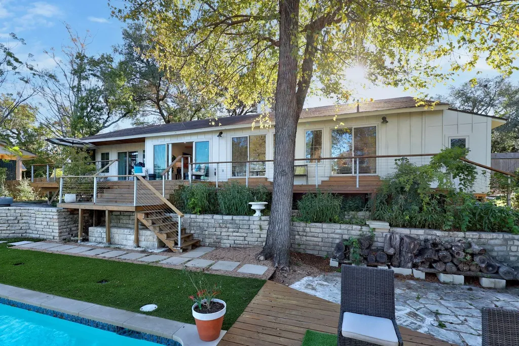 2419 Trail Of Madrones Austin TX 78746